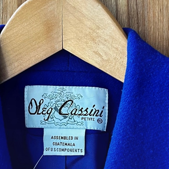 Vintage • Blazer w/ Broche - Picture 3 of 5